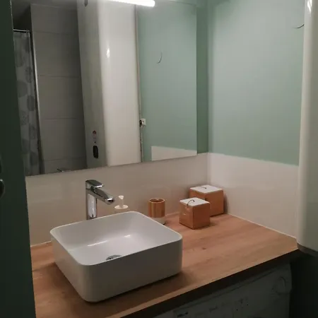 Cap D' - Studio-cabine - 100 M Du Mole - Classe 1 Etoile شقة